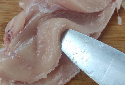 Фото шага рецепта Куриное филе гриль с базиликом и помидором 174114 шаг 8  