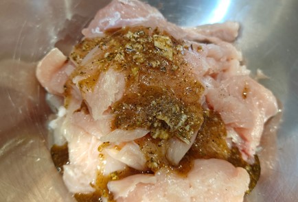 Фото шага рецепта Куриное филе на гриле 191378 шаг 9  