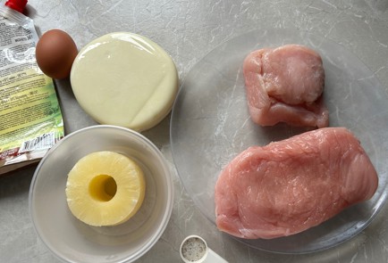 Фото шага рецепта Куриное филе с ананасами 190808 шаг 1  