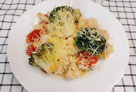 Фото шага рецепта ППрецепт куриное филе с черри и брокколи 191299 шаг 9  