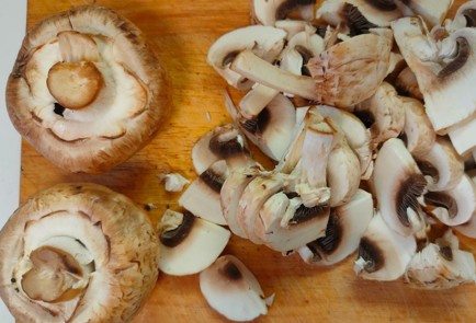 Фото шага рецепта Куриное филе тушенное с горчичногрибным соусом 188764 шаг 8  