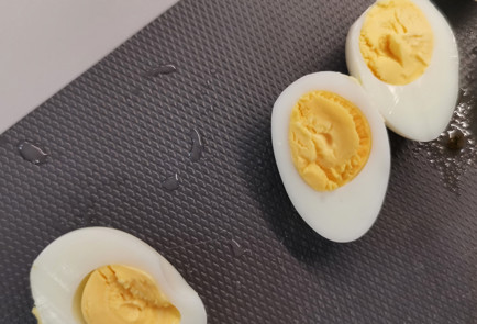 Фото шага рецепта Куриный суп с лапшой и перепелиными яйцами 152000 шаг 10  