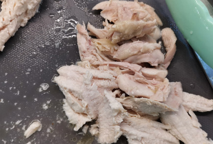 Фото шага рецепта Куриный суп с лапшой и перепелиными яйцами 152000 шаг 11  