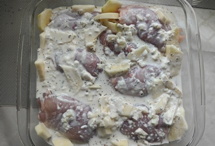 Фото шага рецепта Куриные бедра с кабачками и чесноком 186707 шаг 13  