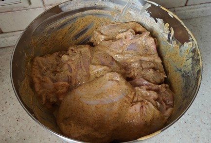 Фото шага рецепта Куриные бедра с куркумой в духовке 189956 шаг 8  