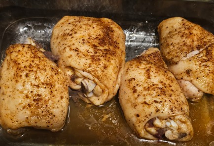 Фото шага рецепта Куриные бедра в духовке в фольге 190853 шаг 10