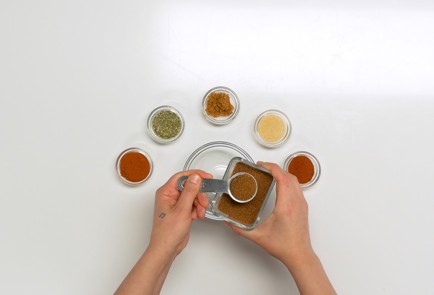 Фото шага рецепта Куриные грудки в духовке 140538 шаг 2  