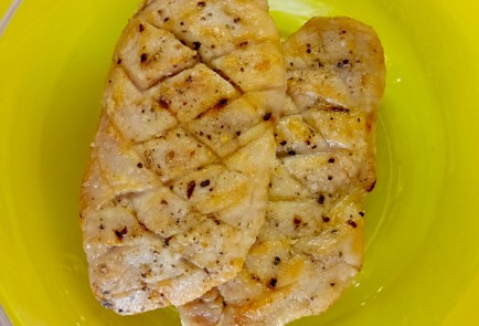 Фото шага рецепта Куриные грудки в сливочном соусе 187381 шаг 5  