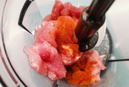 Фото шага рецепта Куриные котлеты с беконом 175539 шаг 5  