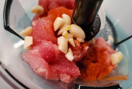 Фото шага рецепта Куриные котлеты с беконом 175539 шаг 6  