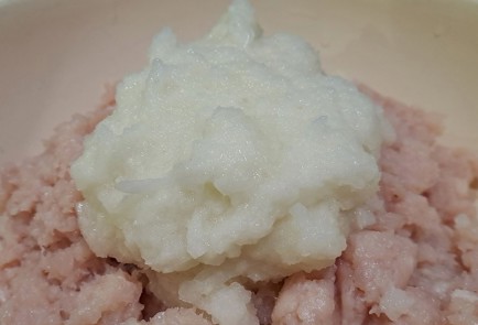 Фото шага рецепта Куриные котлеты в духовке с булгуром 189515 шаг 6  