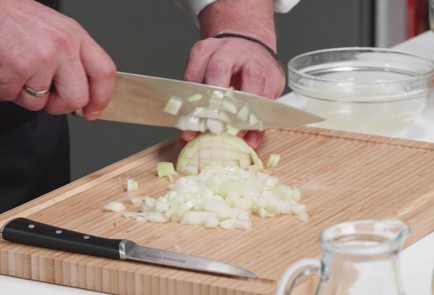 Фото шага рецепта Куриные котлеты с гречкой поцарски 187844 шаг 4