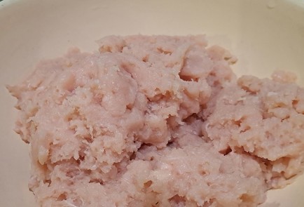 Фото шага рецепта Куриные котлеты в духовке с гречкой 189514 шаг 3  