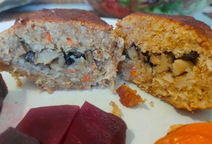 Фото шага рецепта Куриные котлеты с грибами 189254 шаг 22  