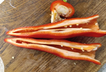 Фото шага рецепта Котлеты из куриного фарша с овощами 190948 шаг 6