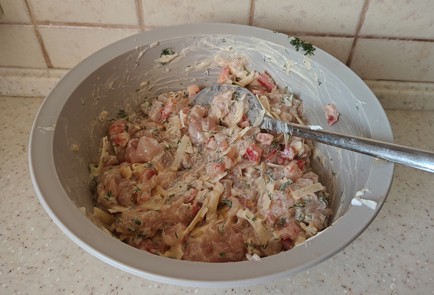 Фото шага рецепта Куриные котлеты с помидором и сыром 189078 шаг 8  