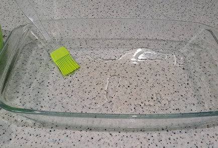 Фото шага рецепта Куриные котлеты с укропом и зеленым луком в духовке 189509 шаг 8  