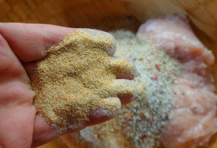 Фото шага рецепта Куриные котлеты с яйцом и сыром 191354 шаг 5