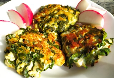 Фото шага рецепта Куриные котлеты со шпинатом 189239 шаг 10  