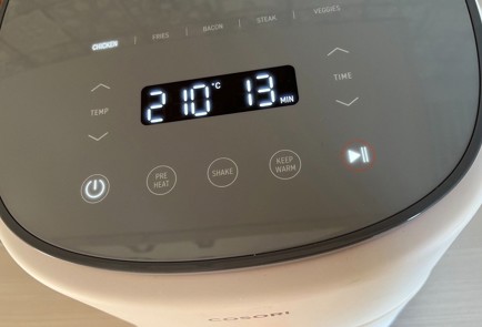 Фото шага рецепта Куриные котлеты в аэрогриле 176354 шаг 6  