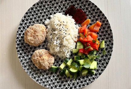 Фото шага рецепта Куриные котлеты в аэрогриле 176354 шаг 7  