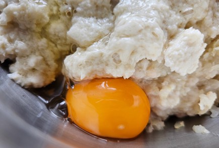 Фото шага рецепта Куриные котлеты в духовке 175645 шаг 6  