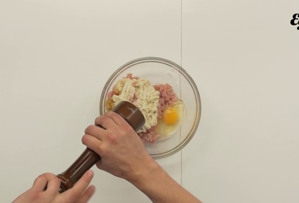 Фото шага рецепта Куриные котлеты 137010 шаг 7  