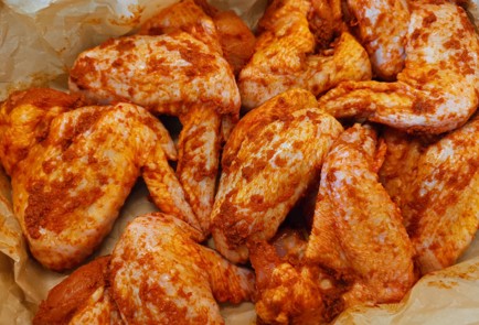 Фото шага рецепта Куриные крылышки карри в духовке 176192 шаг 7  