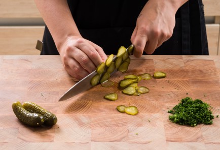 Фото шага рецепта Куриные крылышки с огуречным рассолом 152607 шаг 10  