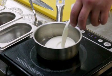 Фото шага рецепта Куриные крылышки в стиле кордонблю с хрустящей картошкой 174726 шаг 15  