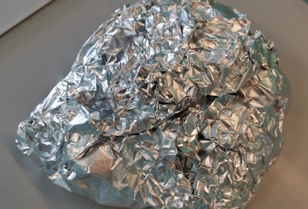 Фото шага рецепта Куриные ножки карри на солевой подложке 152511 шаг 5  