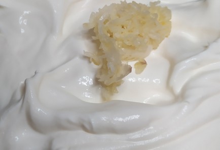 Фото шага рецепта Куриные ножки запеченные в беконе 189428 шаг 2