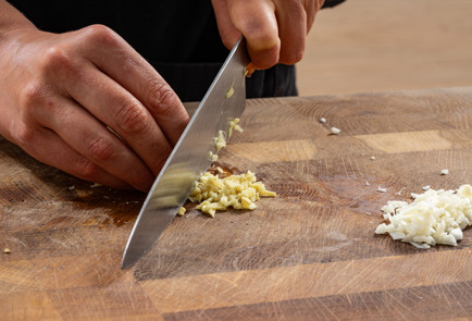 Фото шага рецепта Куриные отбивные 190344 шаг 2  