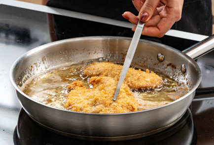 Фото шага рецепта Куриные отбивные 190344 шаг 8  