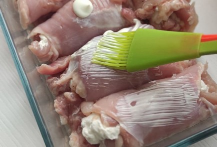 Фото шага рецепта Куриные рулеты с мягким сыром 173702 шаг 11  