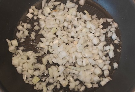 Фото шага рецепта Куриные сердечки с шампиньонами и шпинатом 176170 шаг 5  