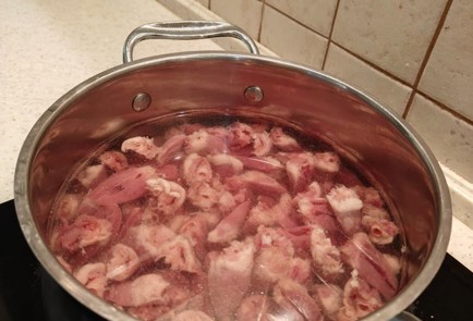 Фото шага рецепта Куриные сердечки в сливках 175312 шаг 2  