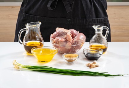 Фото шага рецепта Куриные шашлычки 176213 шаг 1  