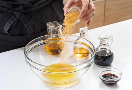 Фото шага рецепта Куриные шашлычки 176213 шаг 2  