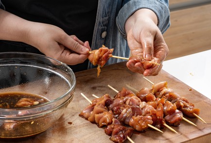 Фото шага рецепта Куриные шашлычки 176213 шаг 6  