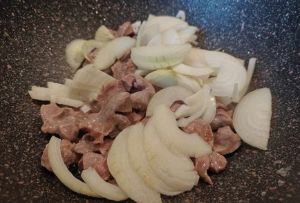 Фото шага рецепта Куриные желудки с картфелем 188832 шаг 5  