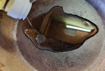 Фото шага рецепта Куриные желудочки с гречкой и грибами 190945 шаг 2  