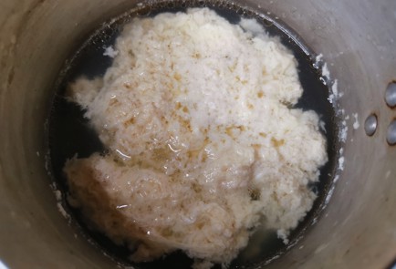 Фото шага рецепта Куриный бульон с яйцом 189460 шаг 8  