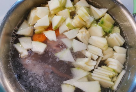 Фото шага рецепта Куриный бульон с яйцом 190738 шаг 10  