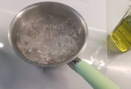 Фото шага рецепта Куриный бульон 190600 шаг 6  