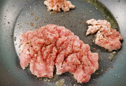 Фото шага рецепта Куриный фарш в соусе дорблю 186826 шаг 3  