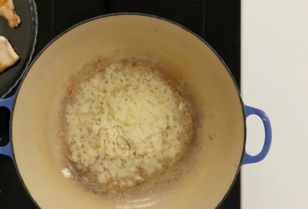 Фото шага рецепта Куриный паприкаш 114700 шаг 5  