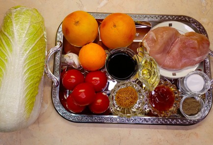 Фото шага рецепта Салат из курицы с цитрусовыми без майонеза 188090 шаг 1