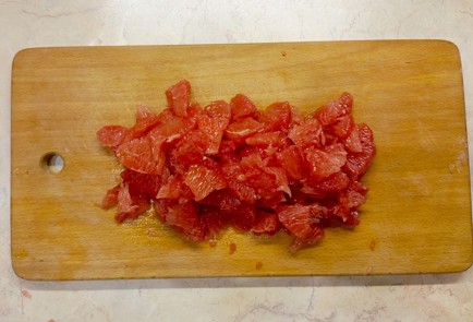 Фото шага рецепта Салат из курицы с цитрусовыми без майонеза 188090 шаг 10