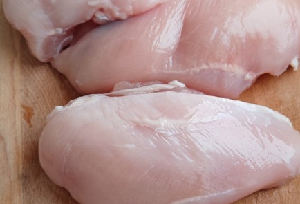 Фото шага рецепта Куриный шницель 175122 шаг 1  